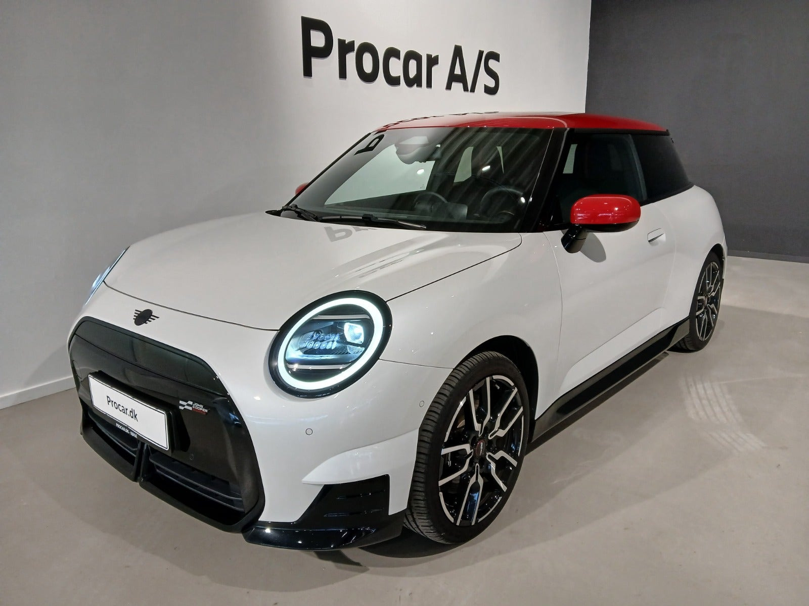 MINI Cooper SE, Dánsko — foto 1