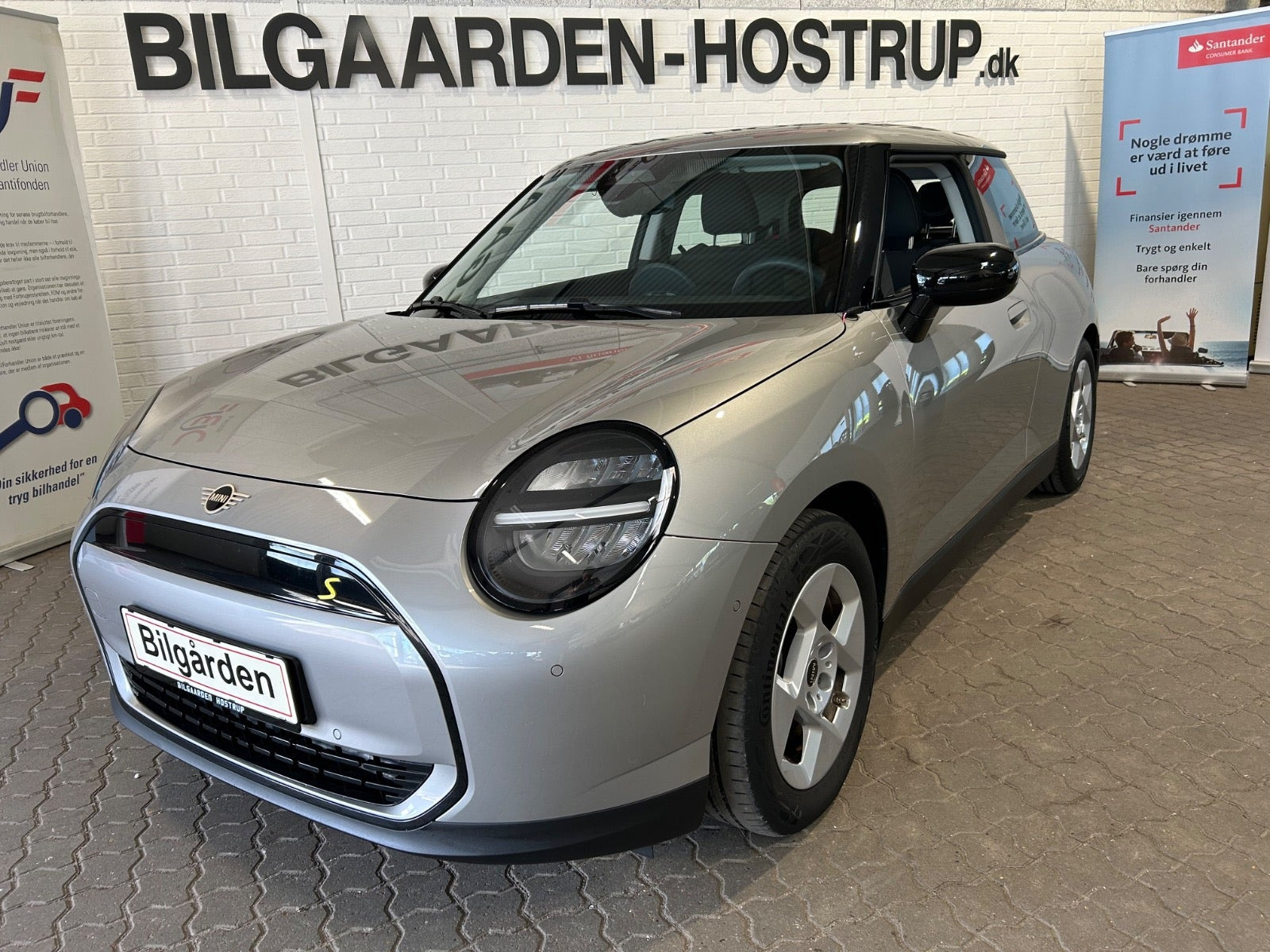 MINI Cooper SE, Dánsko — foto 1 MINI Cooper SE, Dánsko — foto 1
