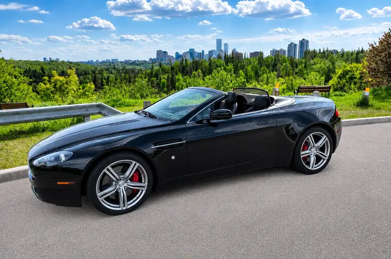 2009 Aston Martin Vantage 2dr Conv Man, 38 000 km, dovoz Kanada — foto 1