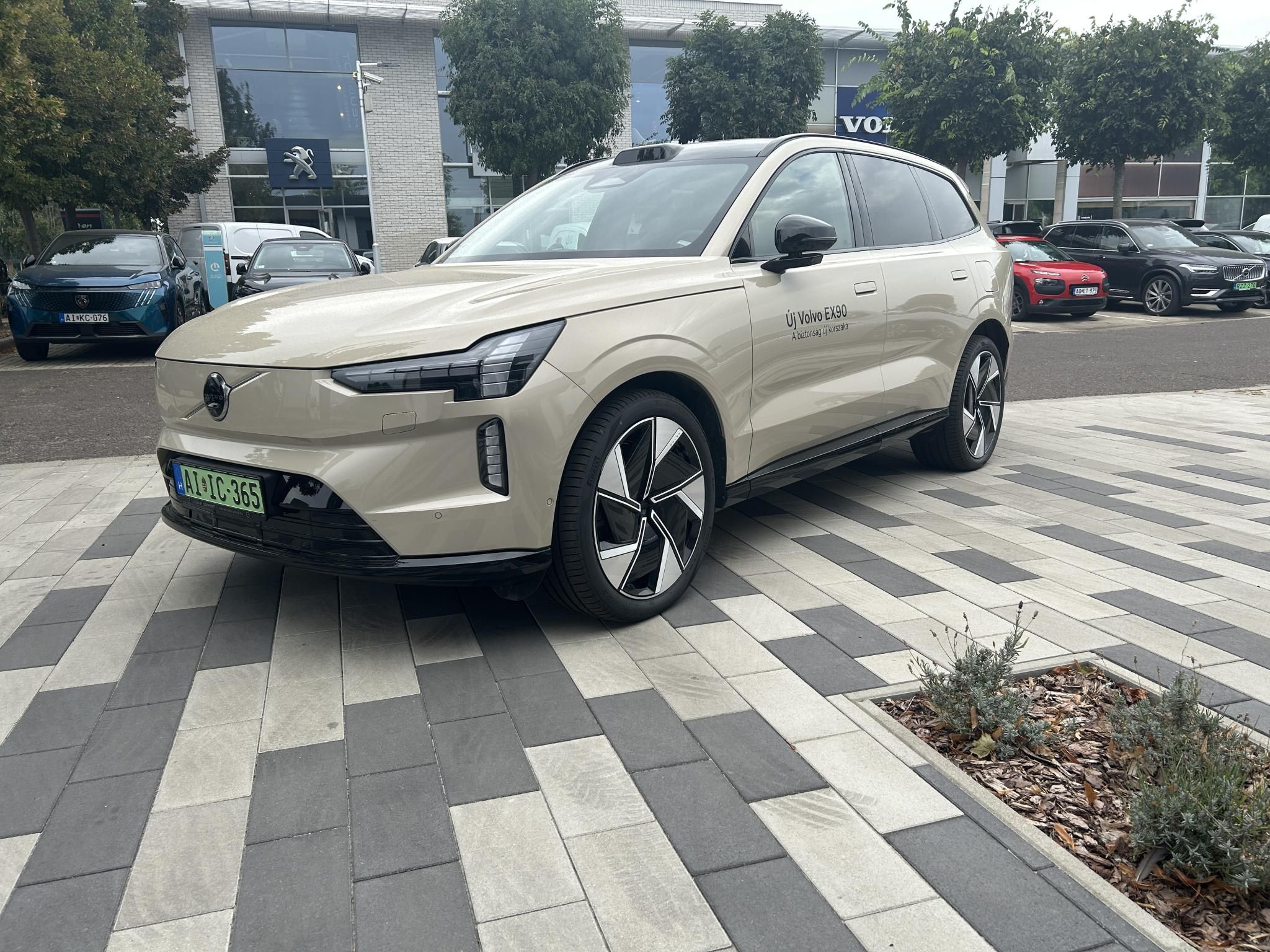 2025 Volvo, Maďarsko — foto 1