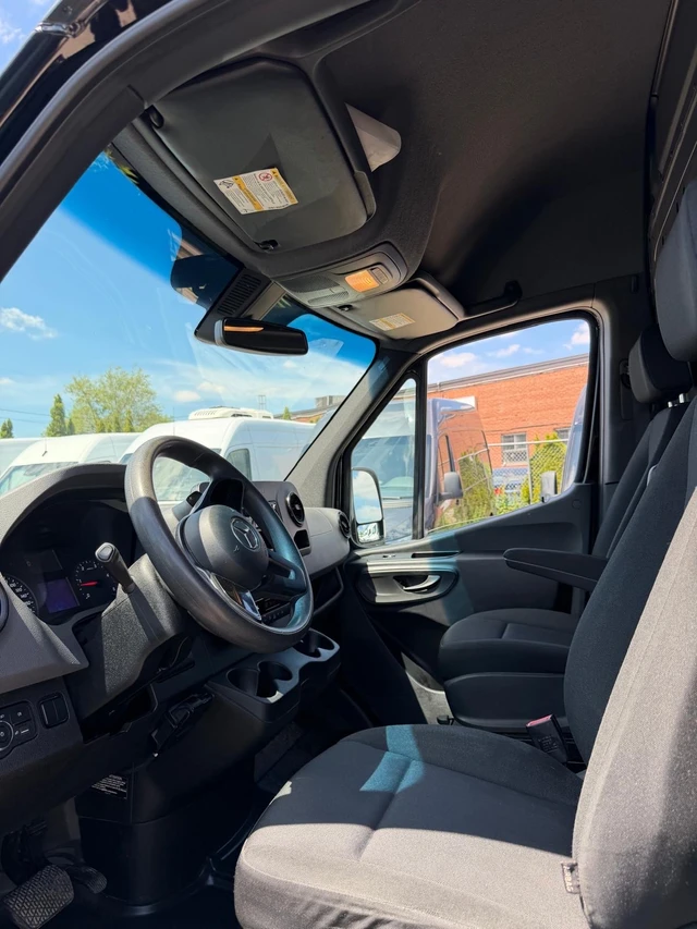 2020 Mercedes-Benz Sprinter Van 2500, čierna, 78 279 km, dovoz Kanada — foto 2 z 20