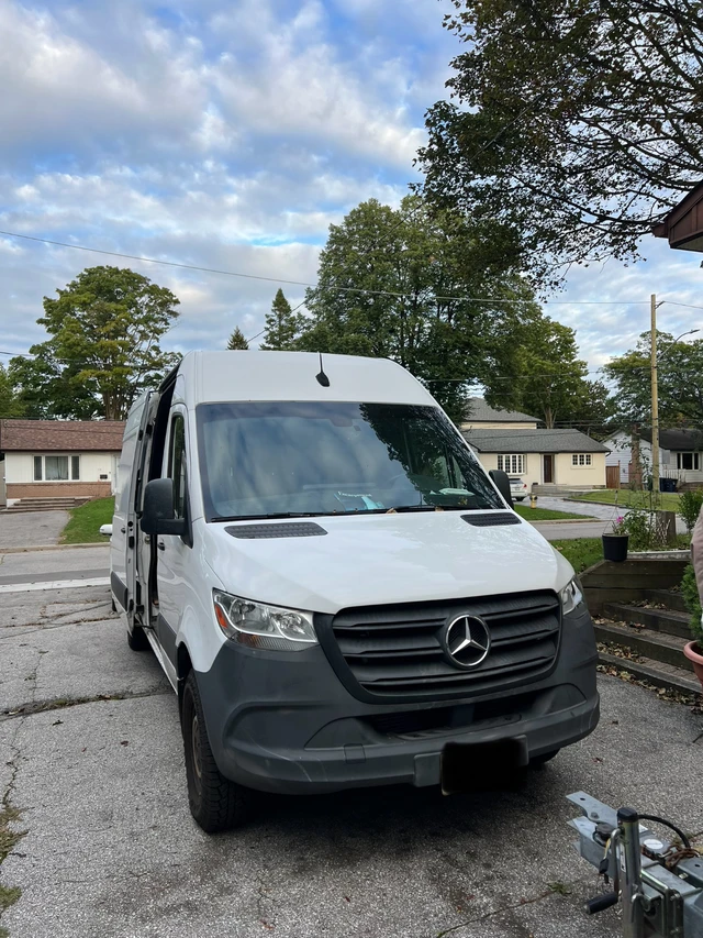 2019 Mercedes-Benz Sprinter Van, biela, 160 000 km, dovoz Kanada — foto 1
