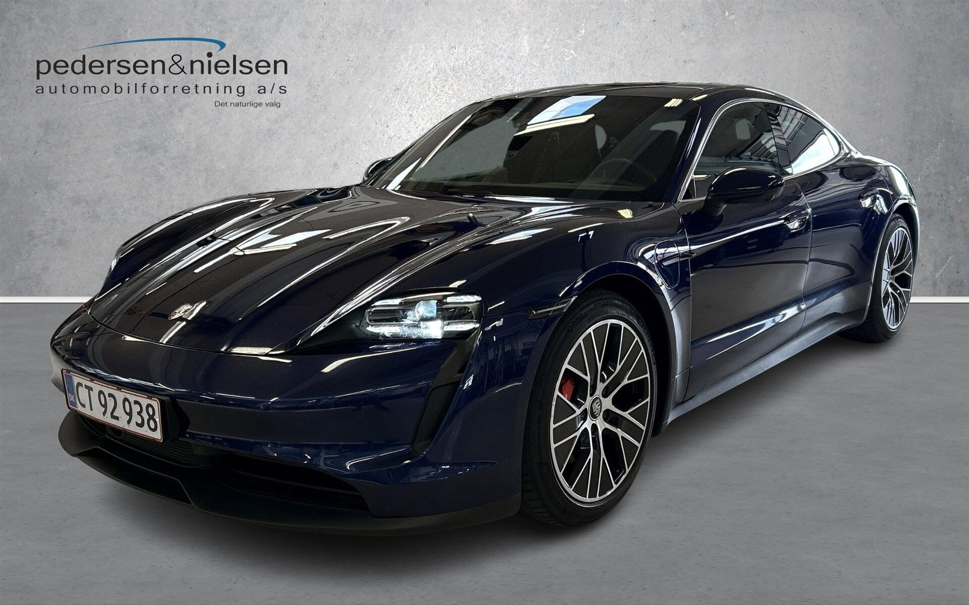 Porsche Taycan, Dánsko — foto 1