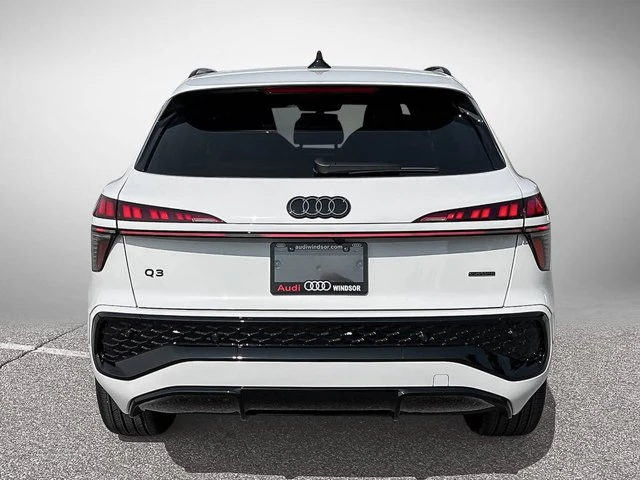 2026 Audi Q3 Technik, biela, 17 km, dovoz Kanada — foto 6 z 20