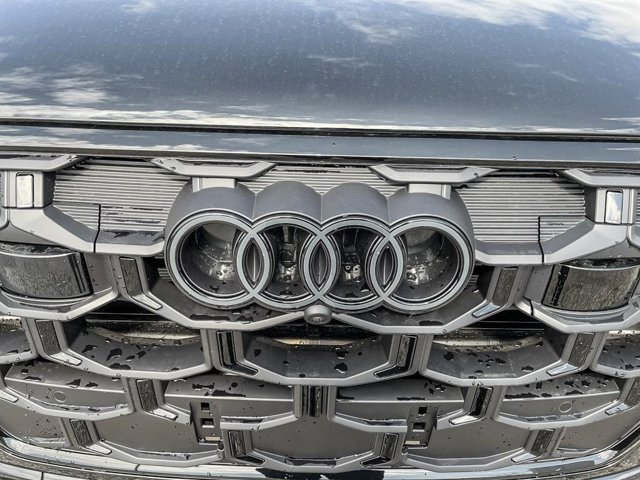 2026 Audi Q7 Technik, čierna, 28 km, dovoz Kanada — foto 13 z 20