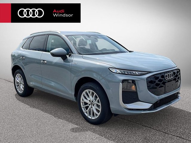 2026 Audi Q3 Progressiv, sivá, 18 km, dovoz Kanada — foto 1