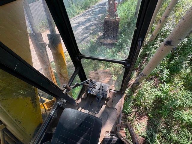 John Deere 690B, dovoz Kanada — foto 4 z 4