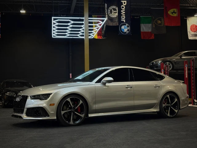 2016 Audi Rs7, strieborná, 72 300 km, dovoz Kanada — foto 1