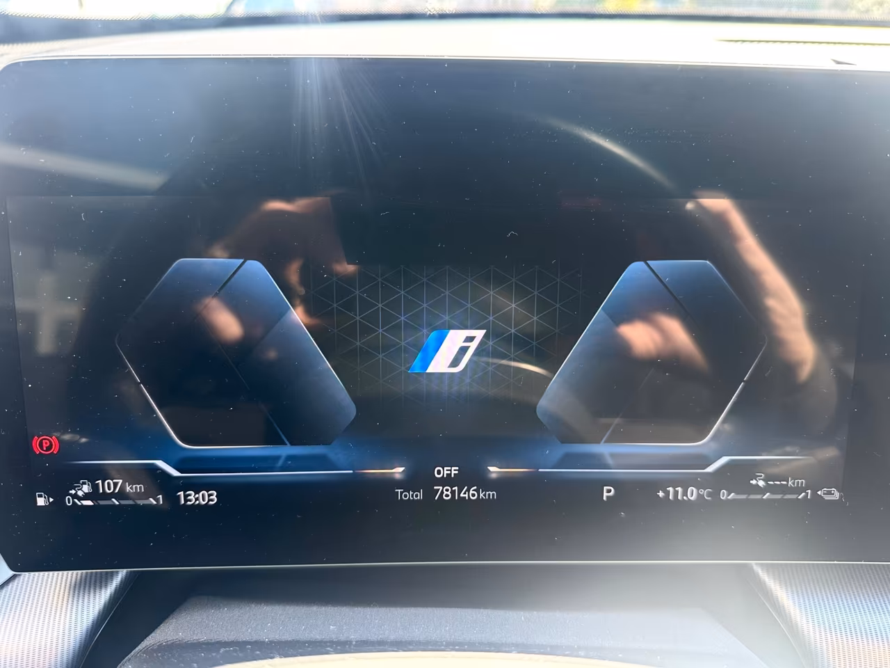 2027 BMW, Taliansko — foto 5 z 17