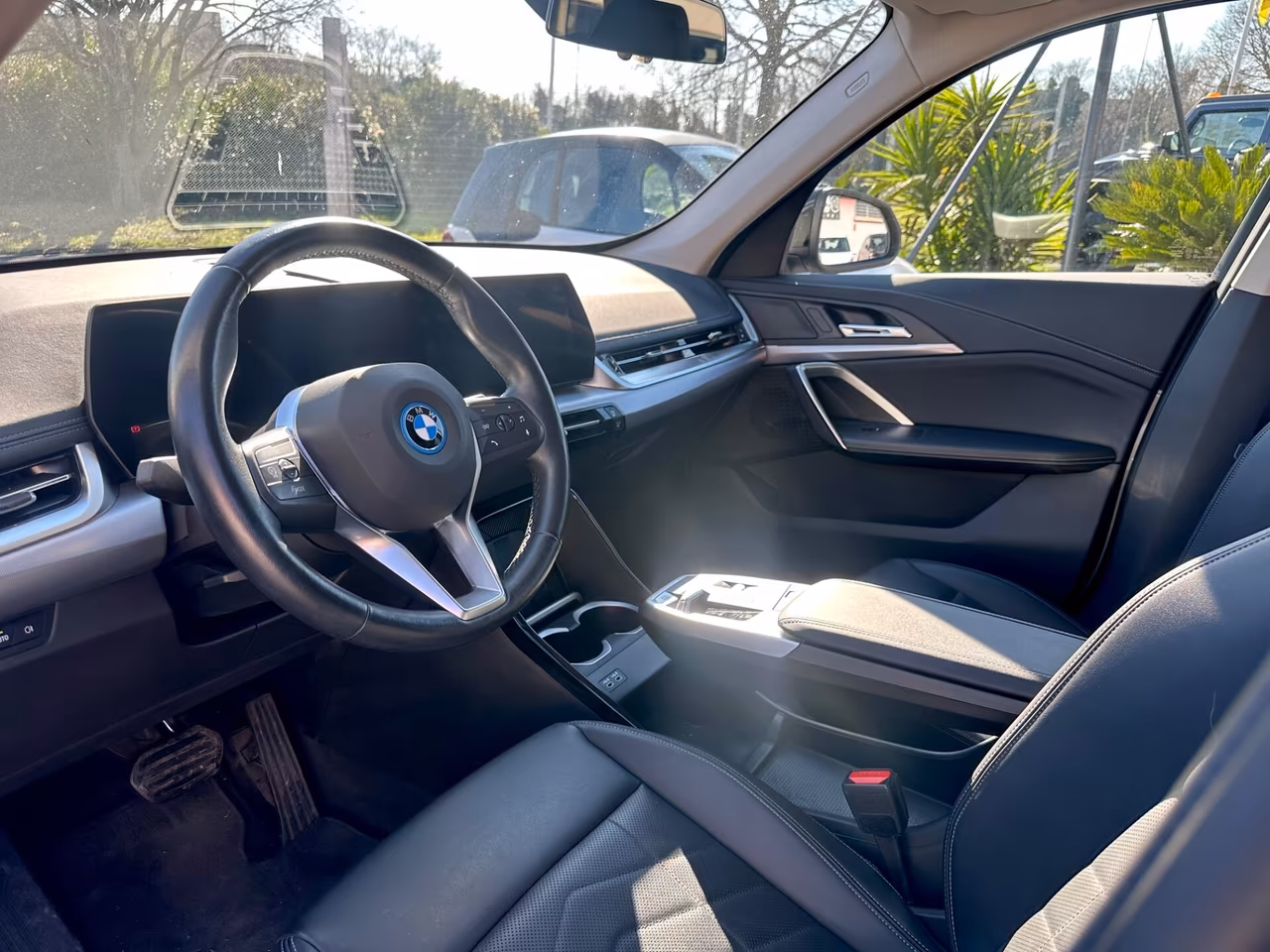 2027 BMW, Taliansko — foto 6 z 17
