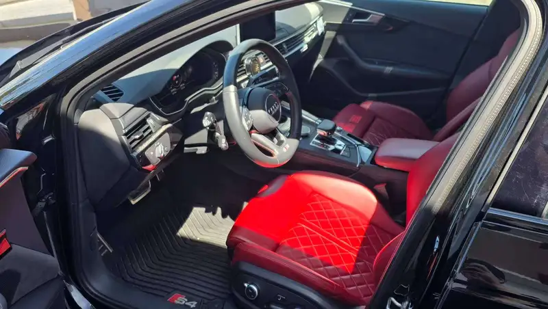 2019 Audi S4 Technik, 57 000 km, dovoz Kanada — foto 9 z 12