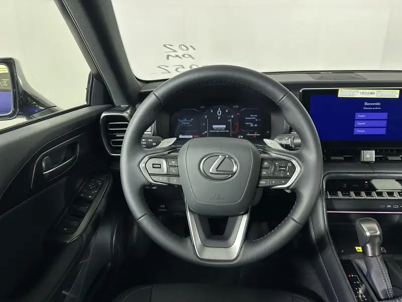 2026 Lexus IS 350, modrá, 15 km, dovoz Kanada — foto 10 z 12