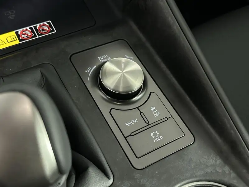 2026 Lexus IS 350, modrá, 15 km, dovoz Kanada — foto 11 z 12