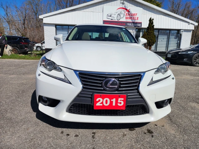 2015 Lexus Is 250, biela, 167 789 km, dovoz Kanada — foto 3 z 20