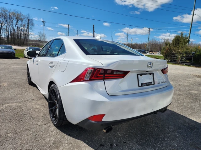 2015 Lexus Is 250, biela, 167 789 km, dovoz Kanada — foto 6 z 20