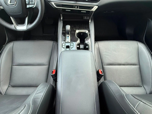 2026 Lexus Rx, 1 km, dovoz Kanada — foto 12 z 20