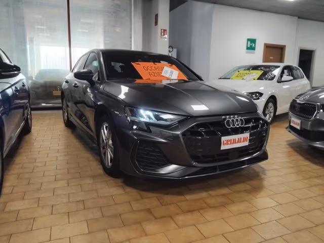 2030 Audi, Taliansko — foto 3 z 31
