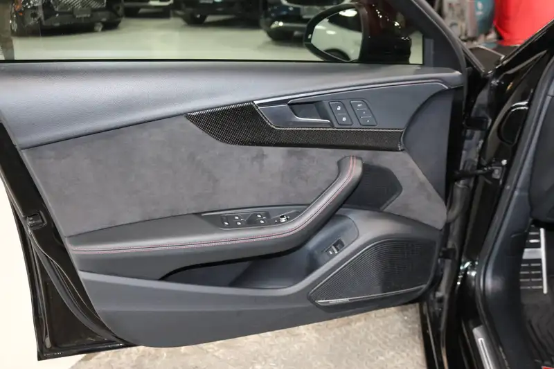 2019 Audi S4 Technik, čierna, 95 000 km, dovoz Kanada — foto 8 z 12