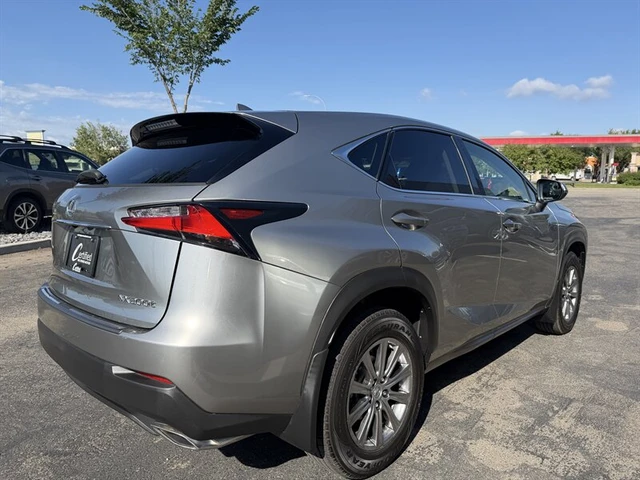 2016 Lexus Nx 200T, sivá, 66 347 km, dovoz Kanada — foto 5 z 5