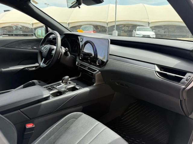 2026 Lexus Rx, sivá, 1 km, dovoz Kanada — foto 11 z 20
