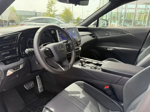 2026 Lexus Rx, sivá, 1 km, dovoz Kanada — foto 8 z 20