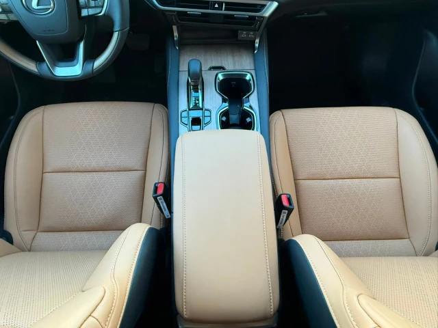 2026 Lexus RX 350, biela, 15 km, dovoz Kanada — foto 12 z 20