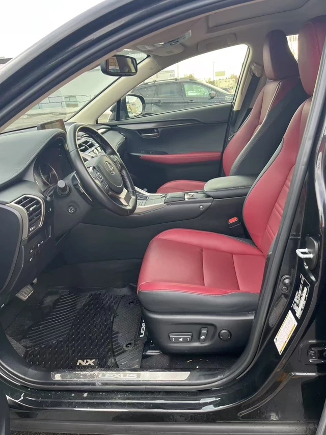2021 Lexus Nx 300H, čierna, 83 300 km, dovoz Kanada — foto 2 z 5