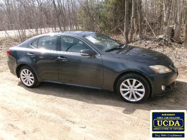 2009 Lexus Is 250 AWD, modrá, 178 000 km, dovoz Kanada — foto 1