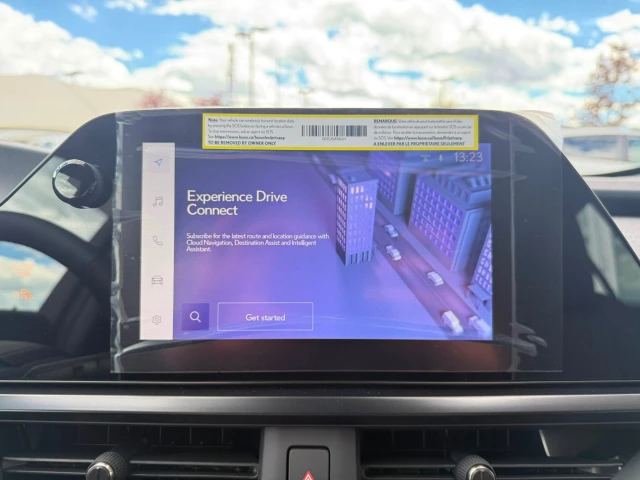 2026 Lexus UX 300h, sivá, 15 km, dovoz Kanada — foto 16 z 20