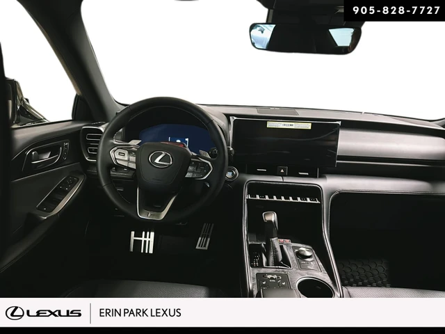 2026 Lexus IS 350, strieborná, 15 km, dovoz Kanada — foto 10 z 16