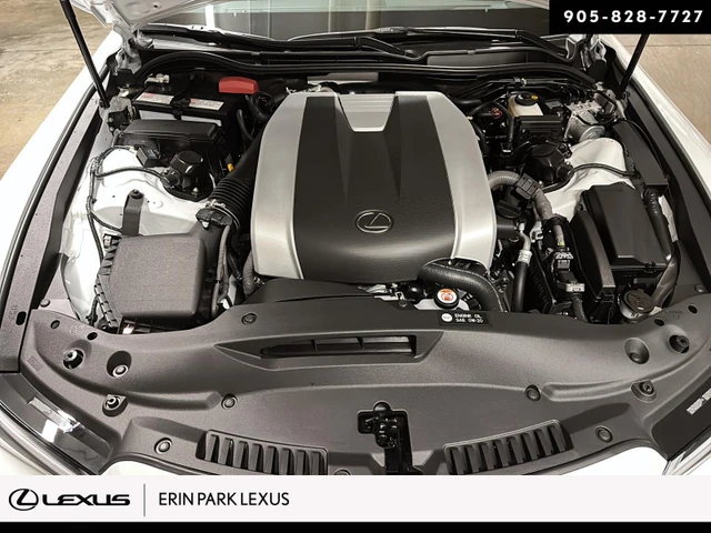 2026 Lexus IS 350, sivá, 15 km, dovoz Kanada — foto 8 z 16