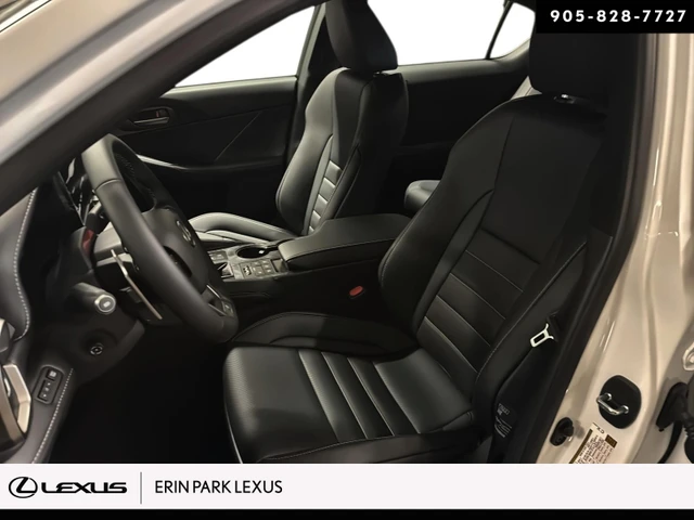 2026 Lexus IS 350, sivá, 15 km, dovoz Kanada — foto 9 z 16