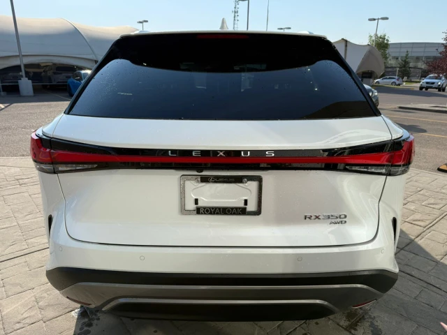 2026 Lexus RX 350, biela, 15 km, dovoz Kanada — foto 3 z 20