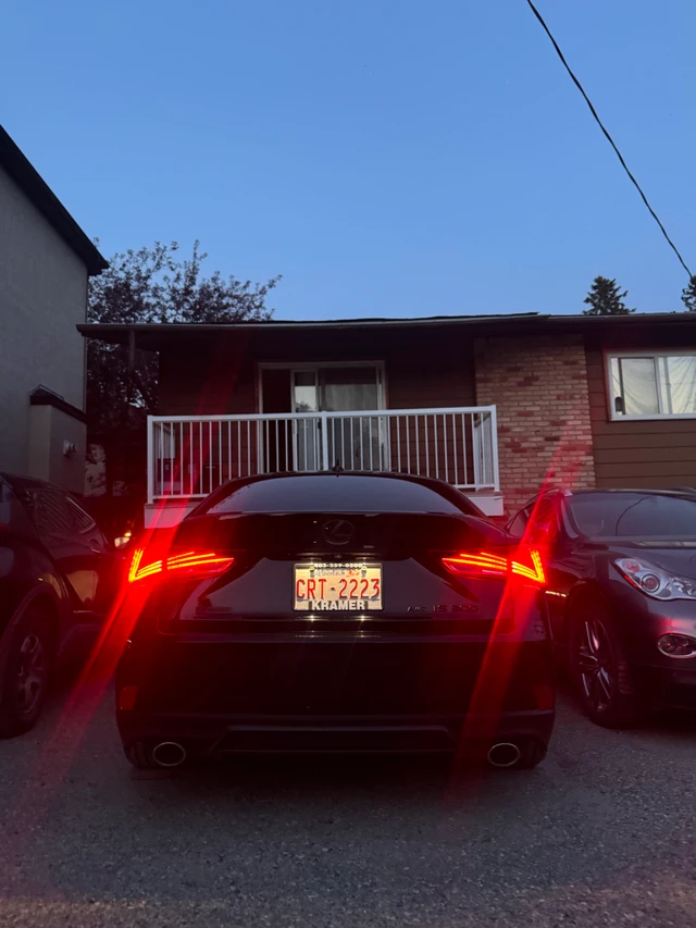 2018 Lexus IS 300, čierna, 143 000 km, dovoz Kanada — foto 4 z 5