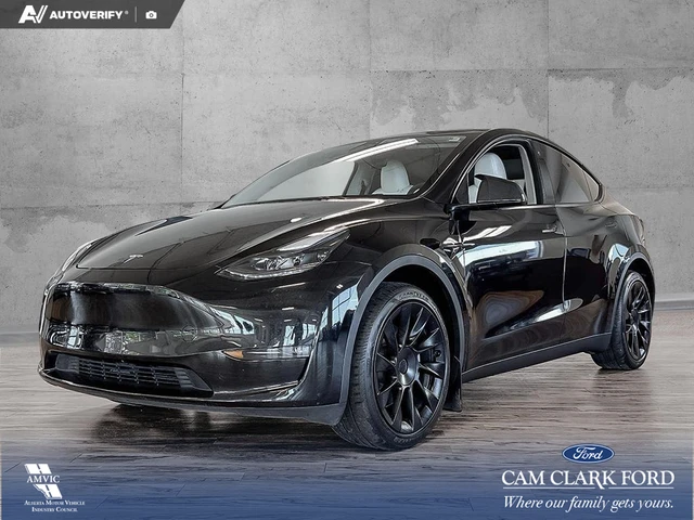 2023 Tesla Model Y Long Range, čierna, 40 015 km, dovoz Kanada — foto 1
