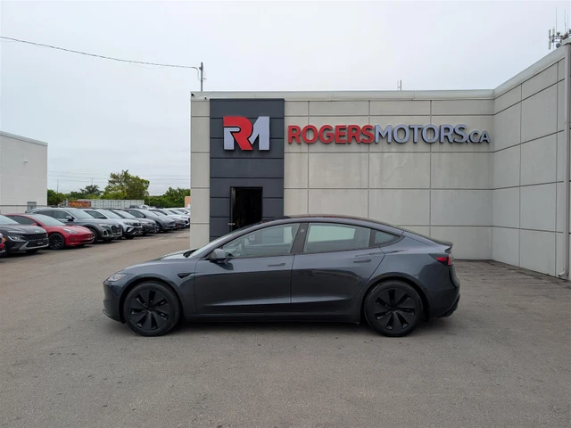 2024 Tesla Model 3 STANDARD - COMPUTER 4, sivá, 37 000 km, dovoz Kanada — foto 2 z 5