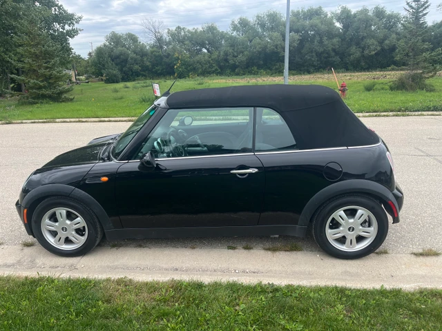 2005 Minicp, 76 360 km, dovoz Kanada — foto 1