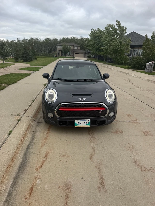 2016 Minicps, 97 000 km, dovoz Kanada — foto 1