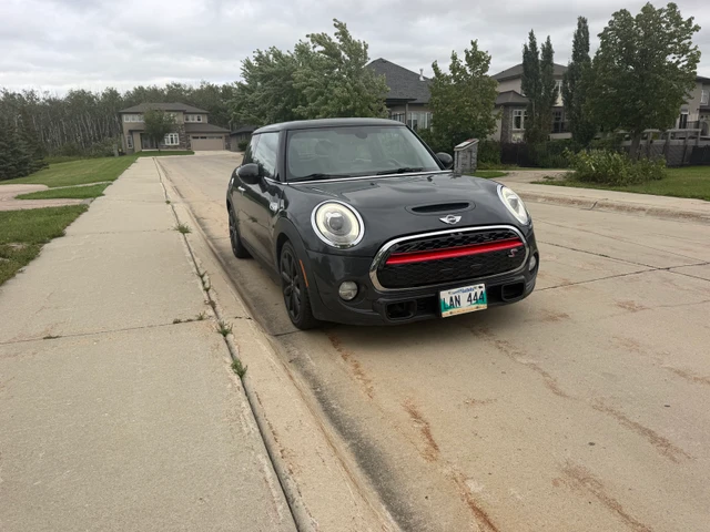 2016 Minicps, 97 000 km, dovoz Kanada — foto 2 z 5