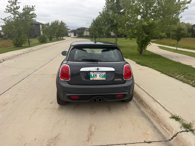 2016 Minicps, 97 000 km, dovoz Kanada — foto 5 z 5