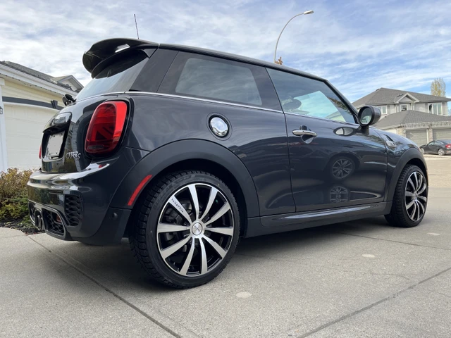 2020 Minicps, sivá, 95 353 km, dovoz Kanada — foto 1