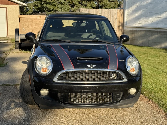 2009 Minicps, čierna, 182 000 km, dovoz Kanada — foto 1