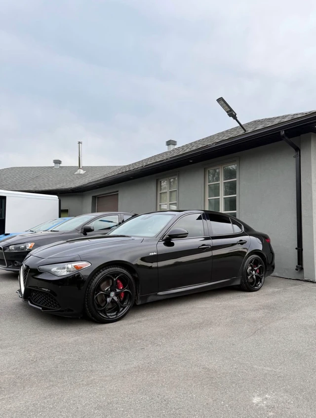 2017 Alpharomeo Giulia, čierna, 156 055 km, dovoz Kanada — foto 1