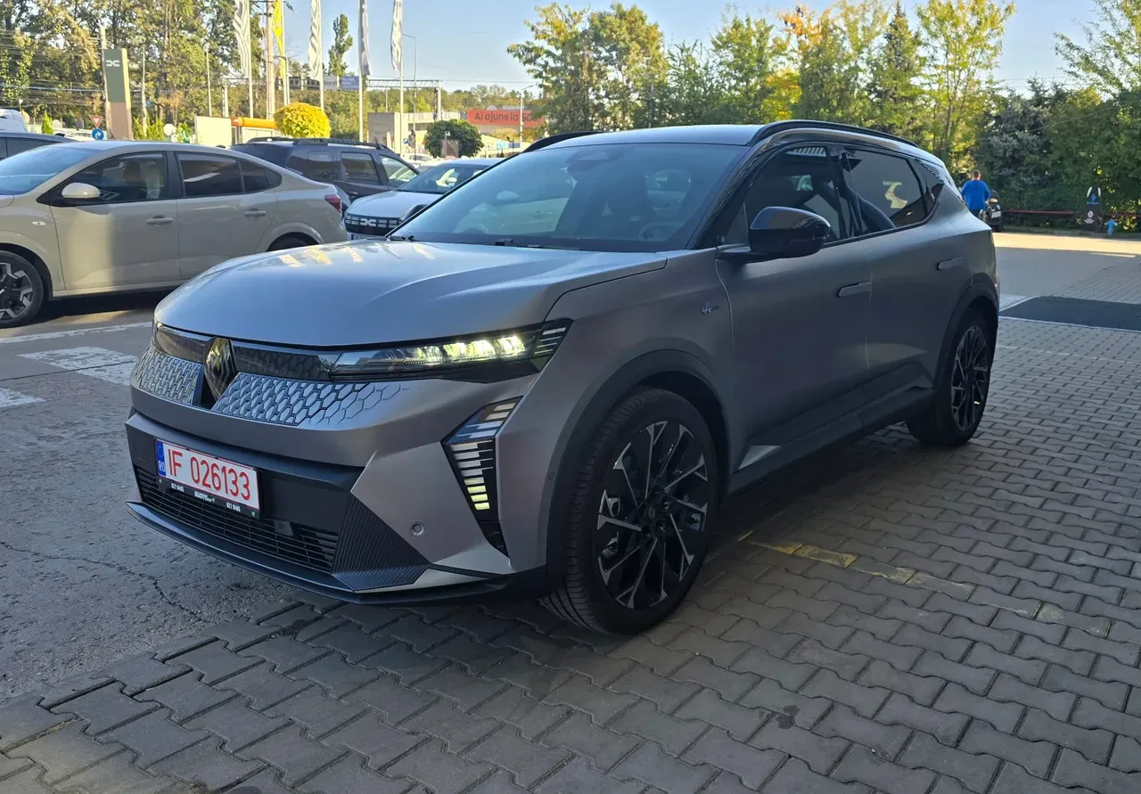 2026 Renault Scenic E-Tech, 750 km, Rumunsko — foto 1