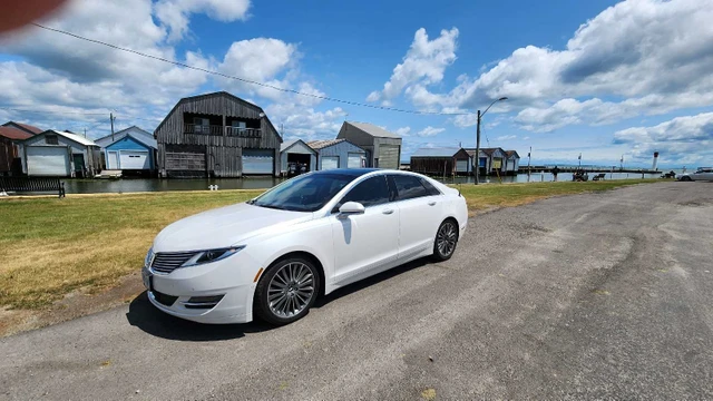 2014 Lincoln Mkz, 180 000 km, dovoz Kanada — foto 1