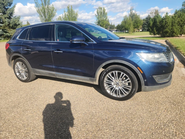 2017 Lincoln Mkx Reserve, modrá, 210 452 km, dovoz Kanada — foto 1