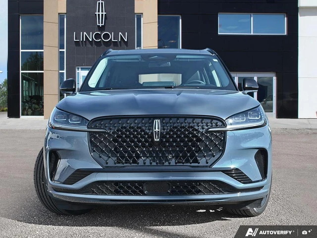 2026 Lincoln Aviator Reserve, modrá, 9 km, dovoz Kanada — foto 2 z 19
