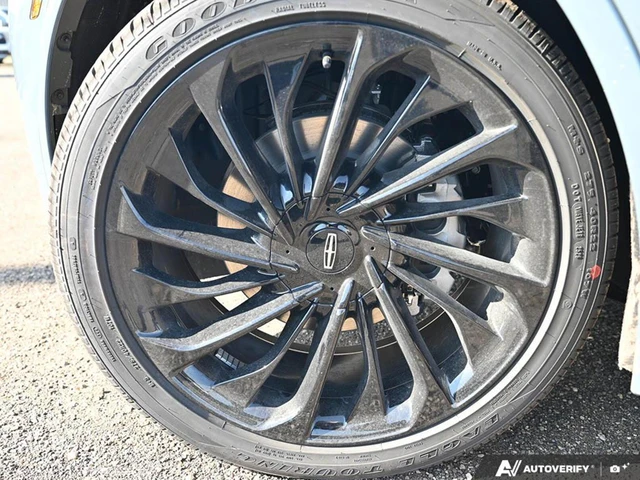2026 Lincoln Aviator Reserve, modrá, 9 km, dovoz Kanada — foto 6 z 19