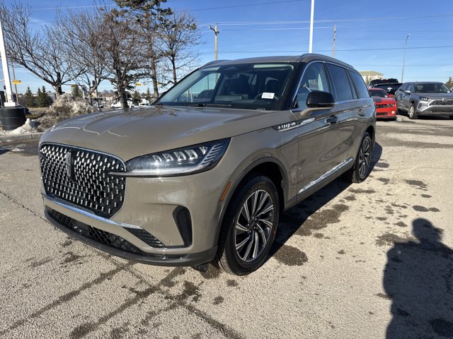 2026 Lincoln Aviator Premiere, sivá, 8 km, dovoz Kanada — foto 1