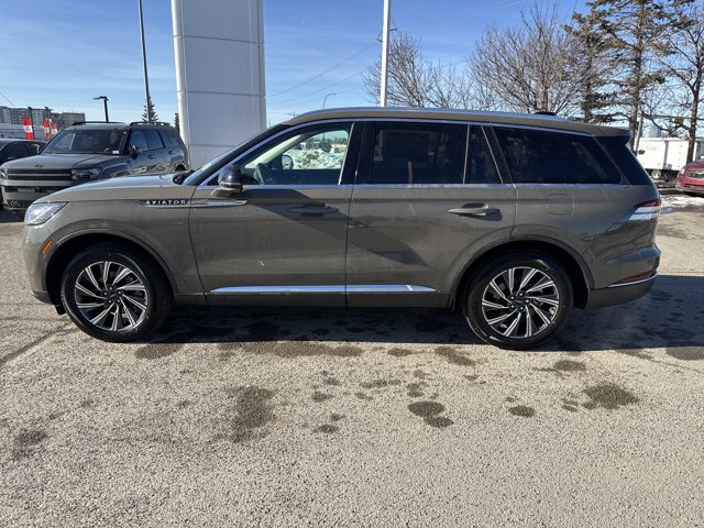 2026 Lincoln Aviator Premiere, sivá, 8 km, dovoz Kanada — foto 2 z 5